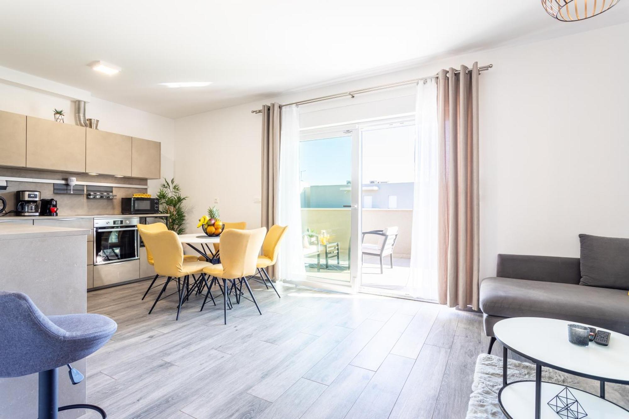 New Luxury 3-Bedroom Penthouse With Huge Terrace Split Exterior foto