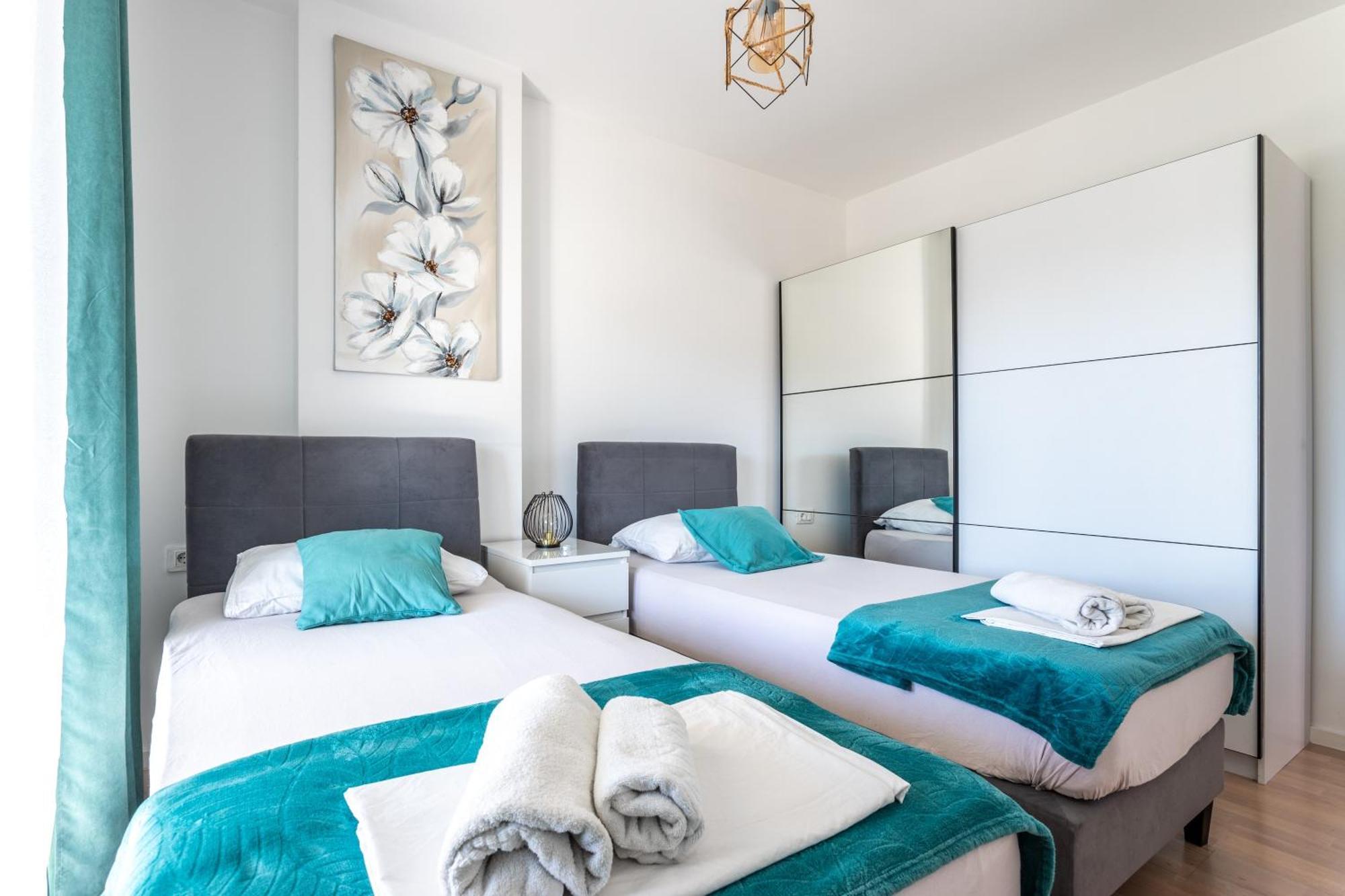 New Luxury 3-Bedroom Penthouse With Huge Terrace Split Exterior foto
